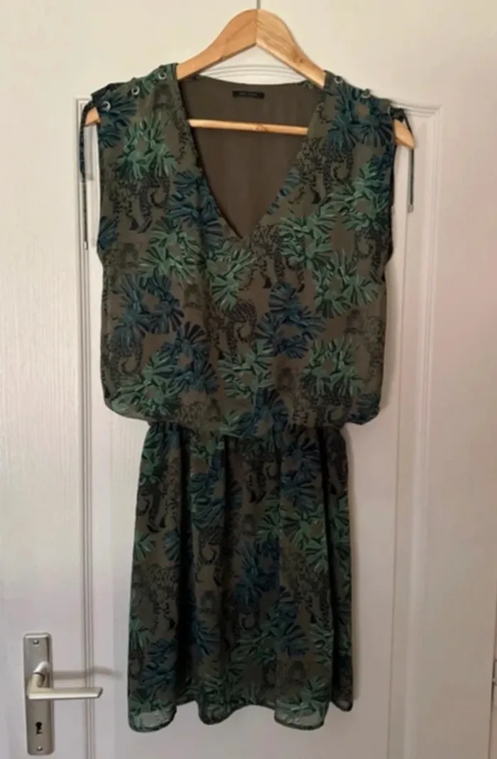 Robe IKKS Neuve - photo numéro 4