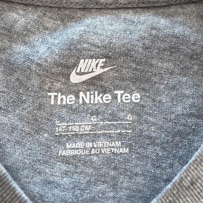 T.shirt gris manches courtes Nike pour enfant, taille L (147/158 cm = 11/13 ans) - photo numéro 4