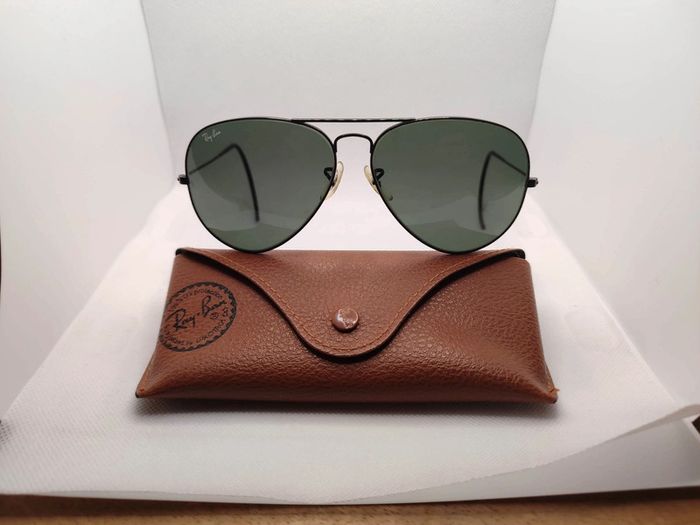 Lunettes de soleil Ray ban Aviator Branches crochet fabriquées par Bausch e Lomb dans les années 80