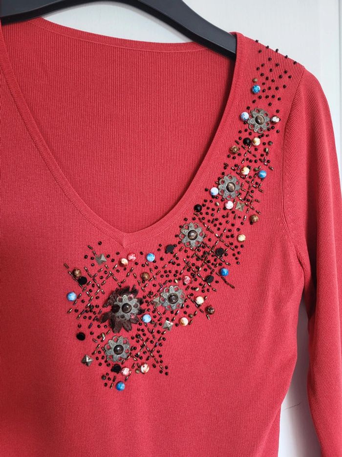 Pull col V avec perles taille 36 - photo numéro 2