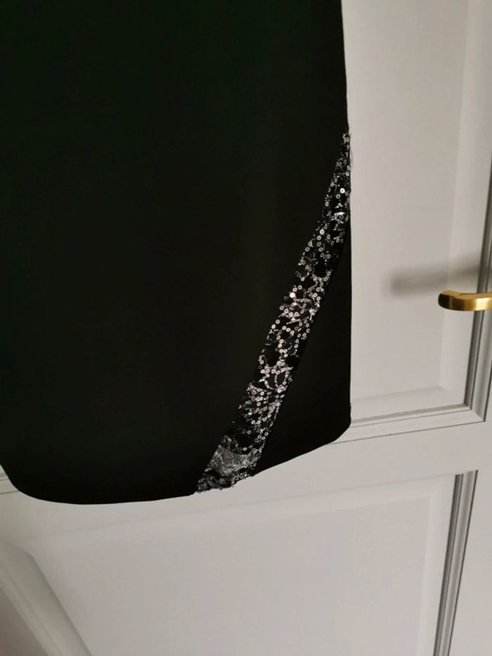 Robe courte noire et brillant - photo numéro 3