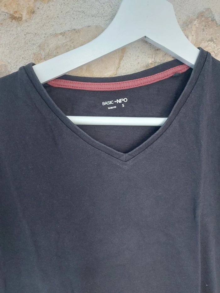 Tee shirt noir - photo numéro 3