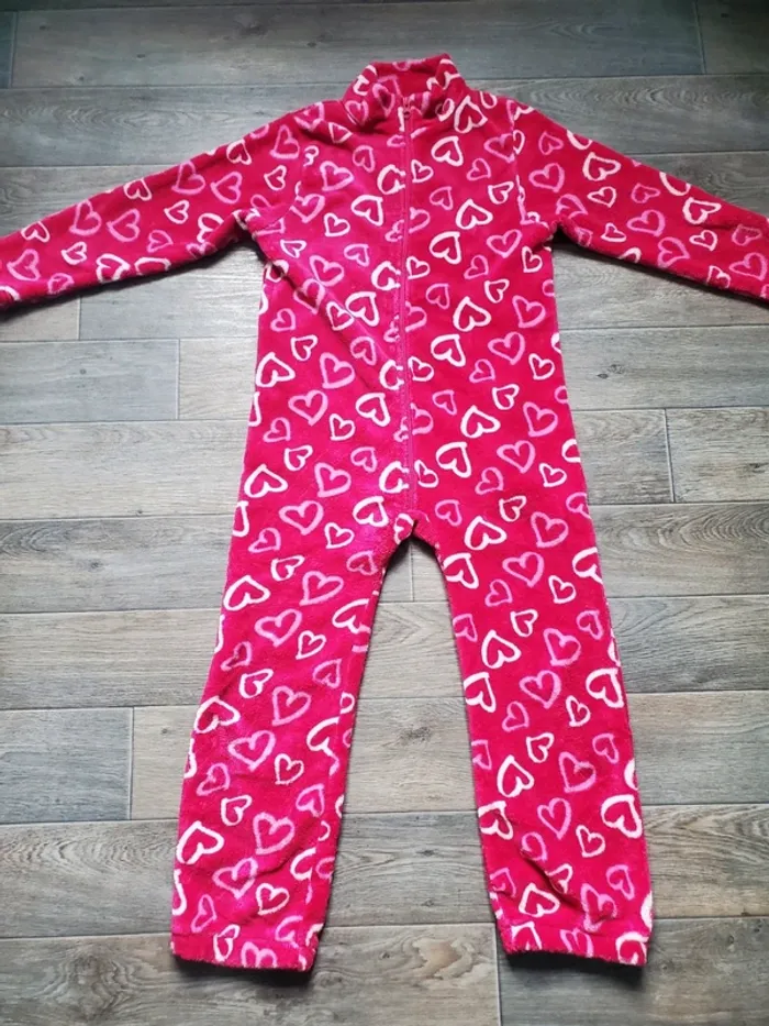 Pyjama velours taille 10 ans très bon état