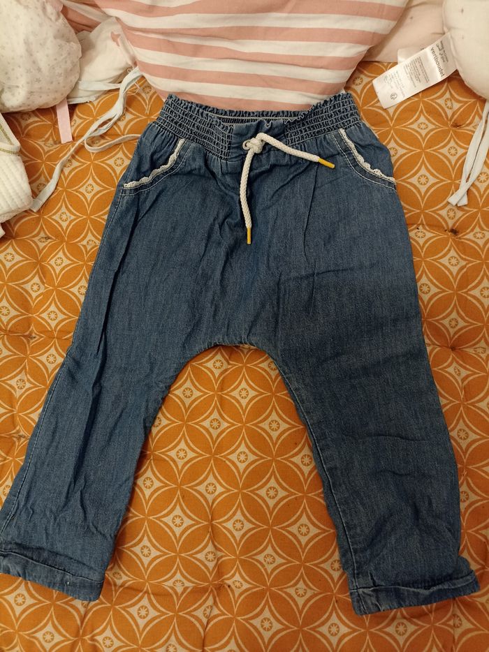 Sarouel effet jeans Kiabi 18 mois