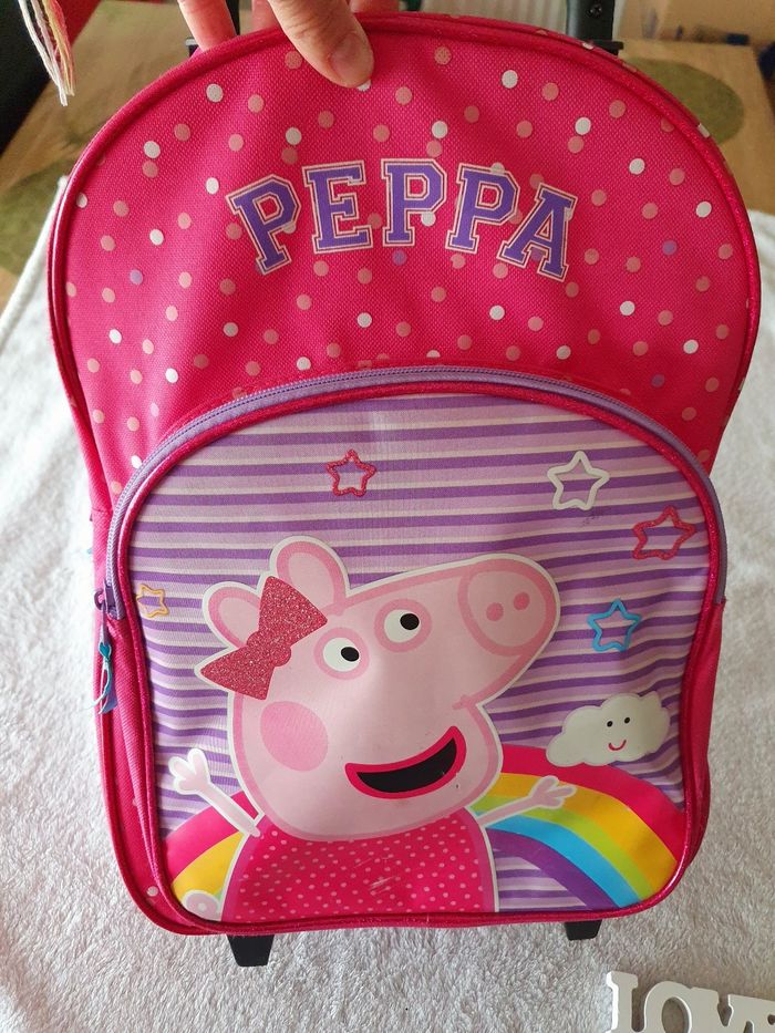 Cartable a roulette 🌸 - photo numéro 2