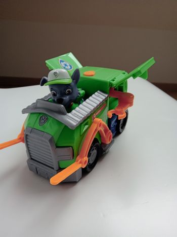 Rocky et son véhicule