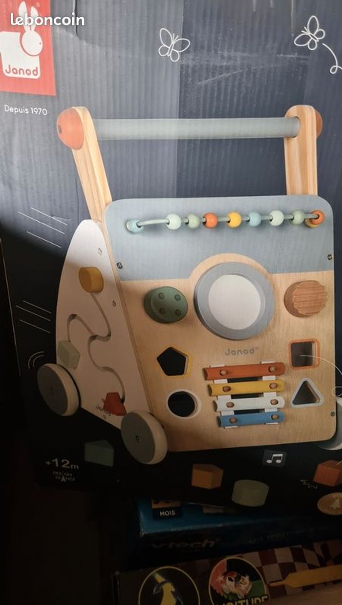 Chariot de marche trotteur pousseur Janod multiactivités - photo numéro 3