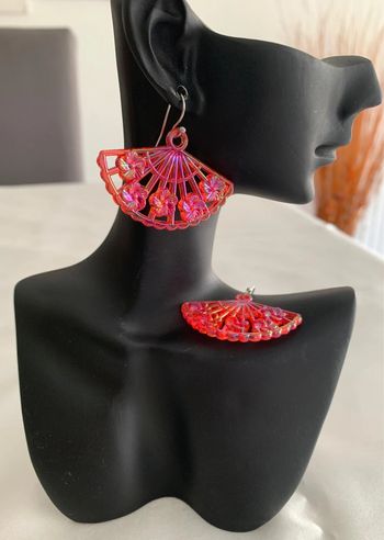 Boucles d’oreilles pendantes éventail rose