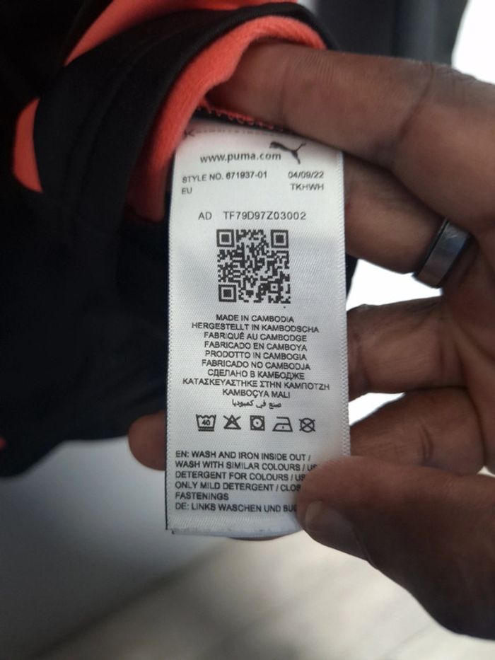 Veste puma enfant noir taille 9/10ans floqué - photo numéro 6