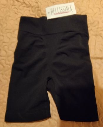 Short modelant. Marque bellissima.