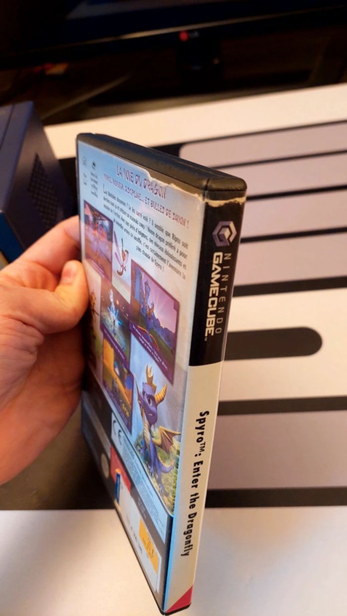 Spyro enter the dragonfly gamecube complet francais - photo numéro 9