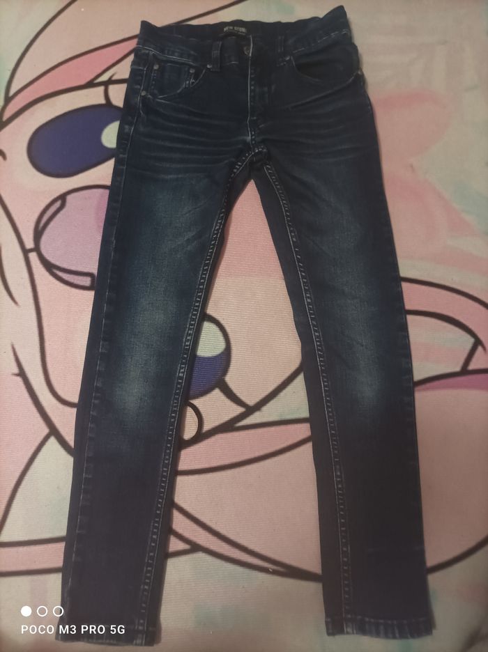 Vend Jeans neuf 10 ansNwe stone - photo numéro 2