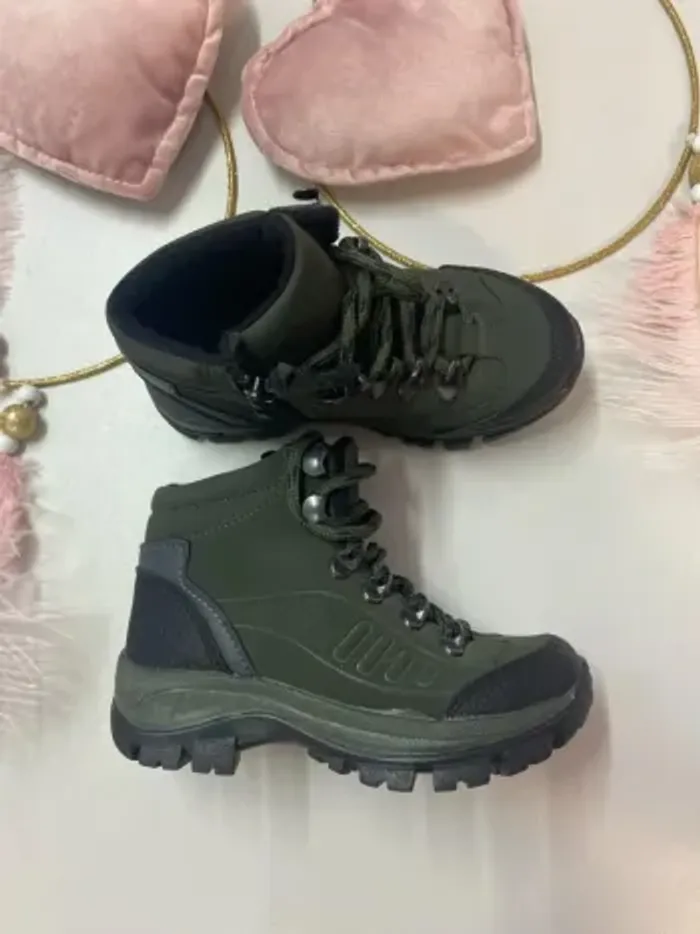 Bottes garçon (neuf) - Taille 28