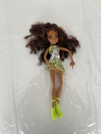 Poupée Winx Club - Layla (Aisha) Tenue de soirée Disco