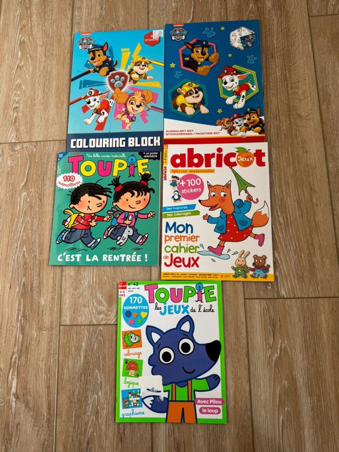 Lot cahiers activités