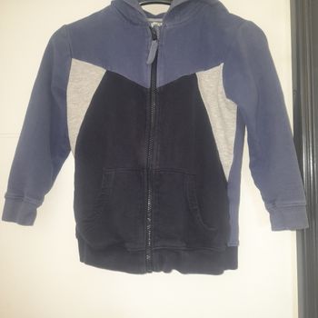 Sweat à capuche verbaudet 8 ans