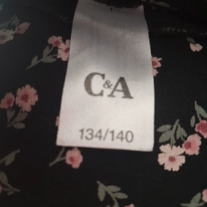 T shirt col roulé a fleurs - photo numéro 2