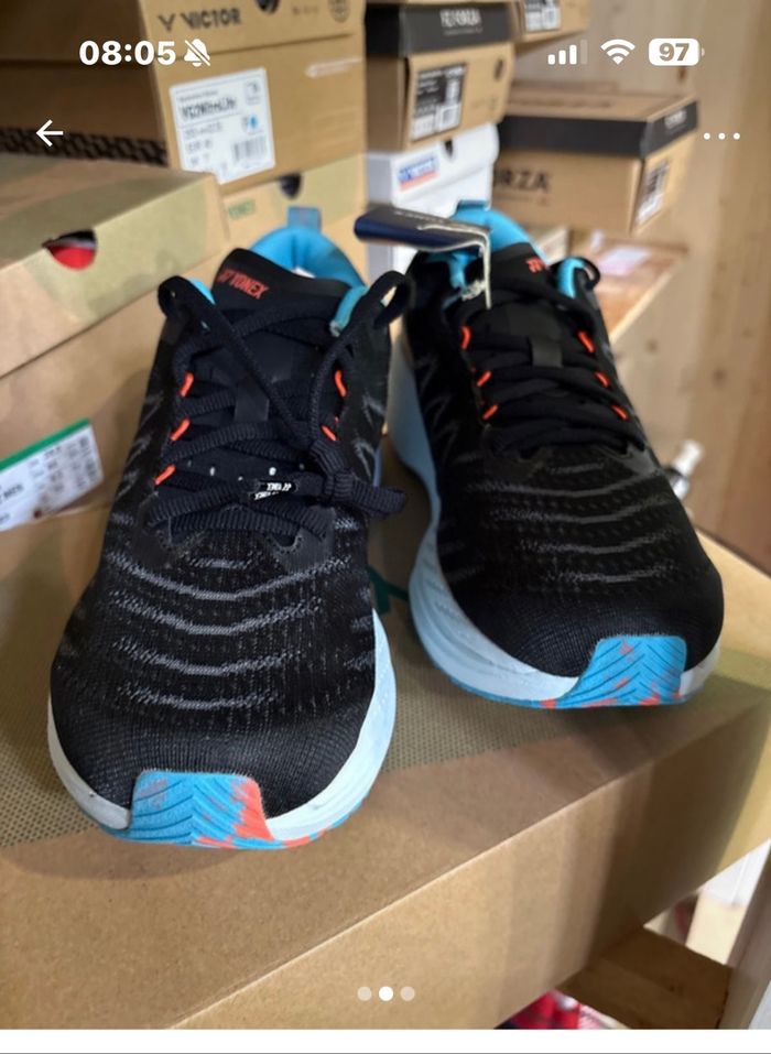Chaussures de running yonex - photo numéro 2
