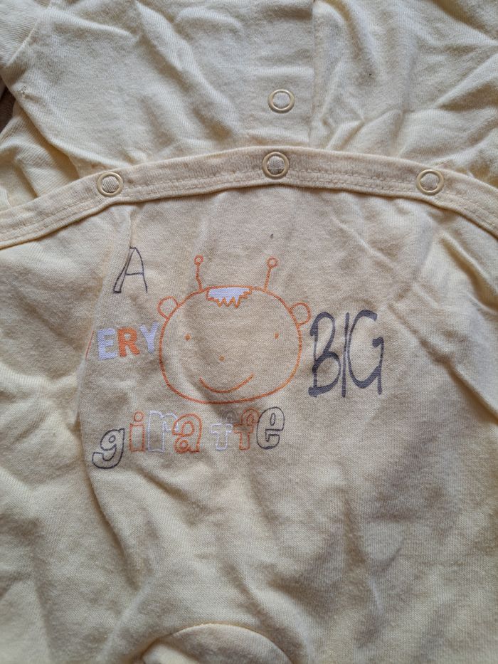 Pyjamas 1 mois - photo numéro 4