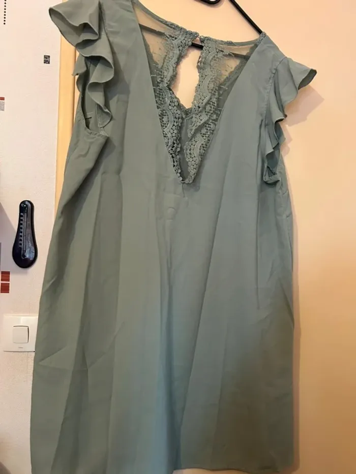 Jolie robe vert d’eau - photo numéro 2