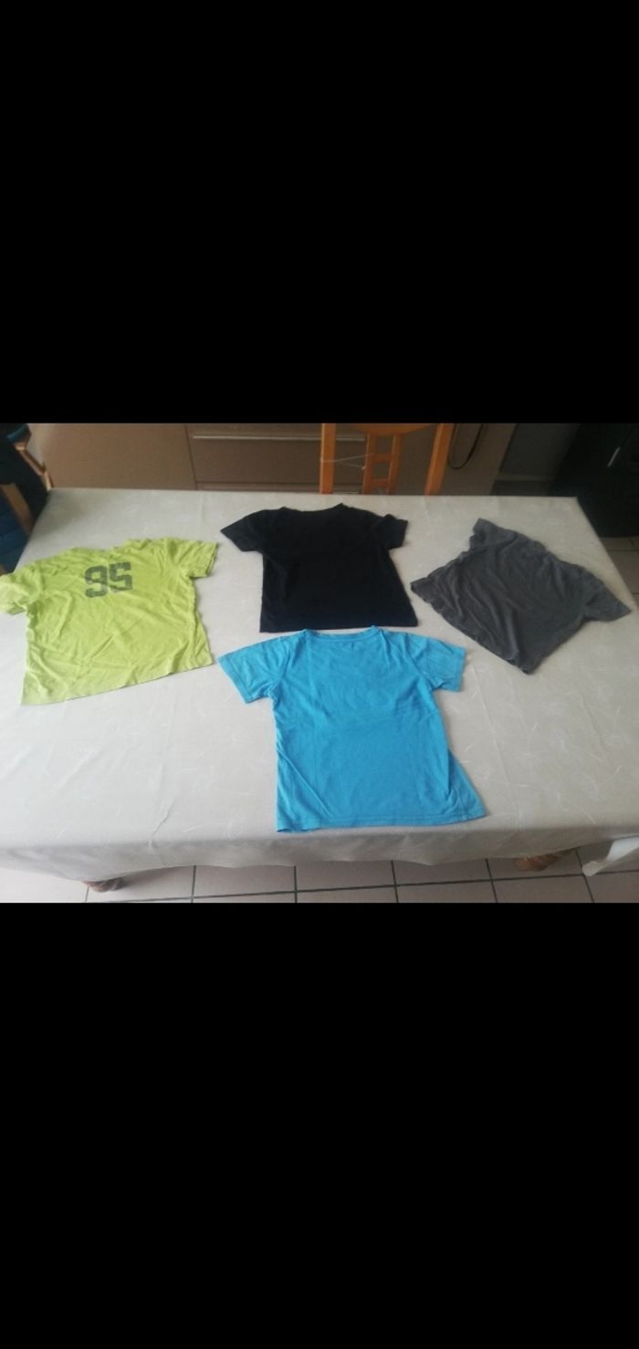 Lot 4 TS manches courtes 5 ans diverses marques - photo numéro 3