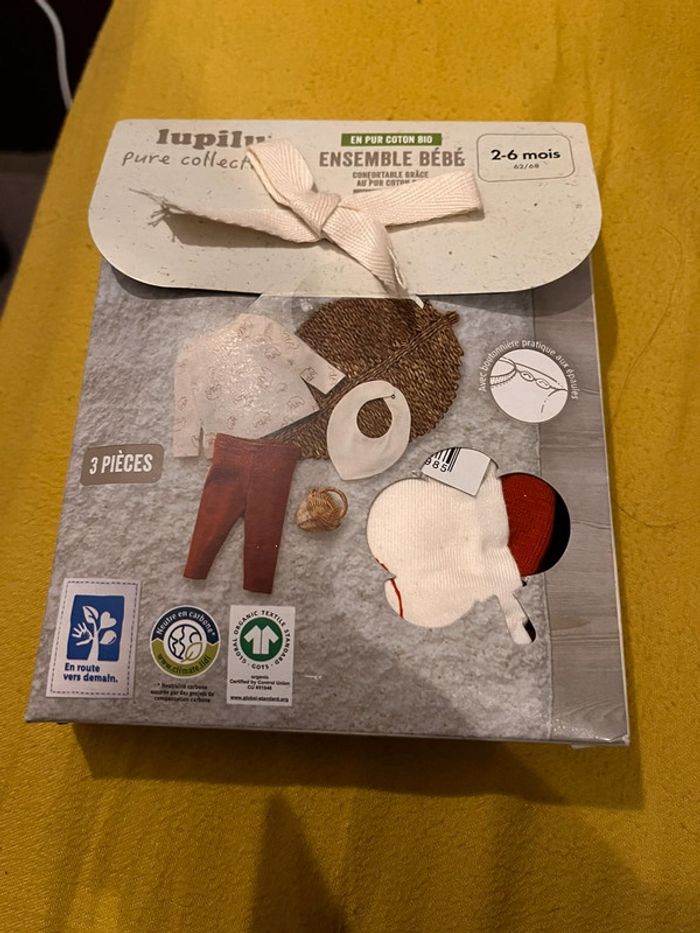 Très bel ensemble 3 pièces mixte Bebe 6 mois lupilu