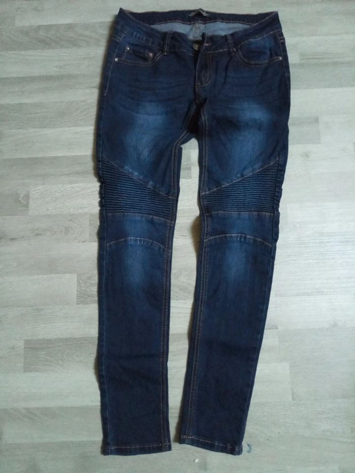 Jean femme taille 38 très bon état