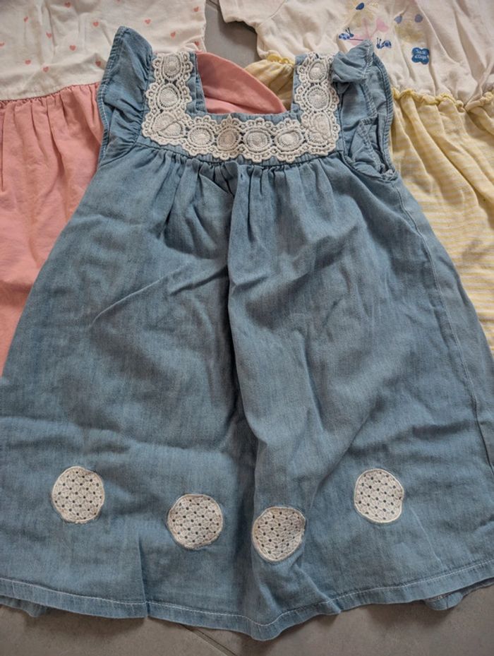 Lot de 3 jolies robes - photo numéro 2