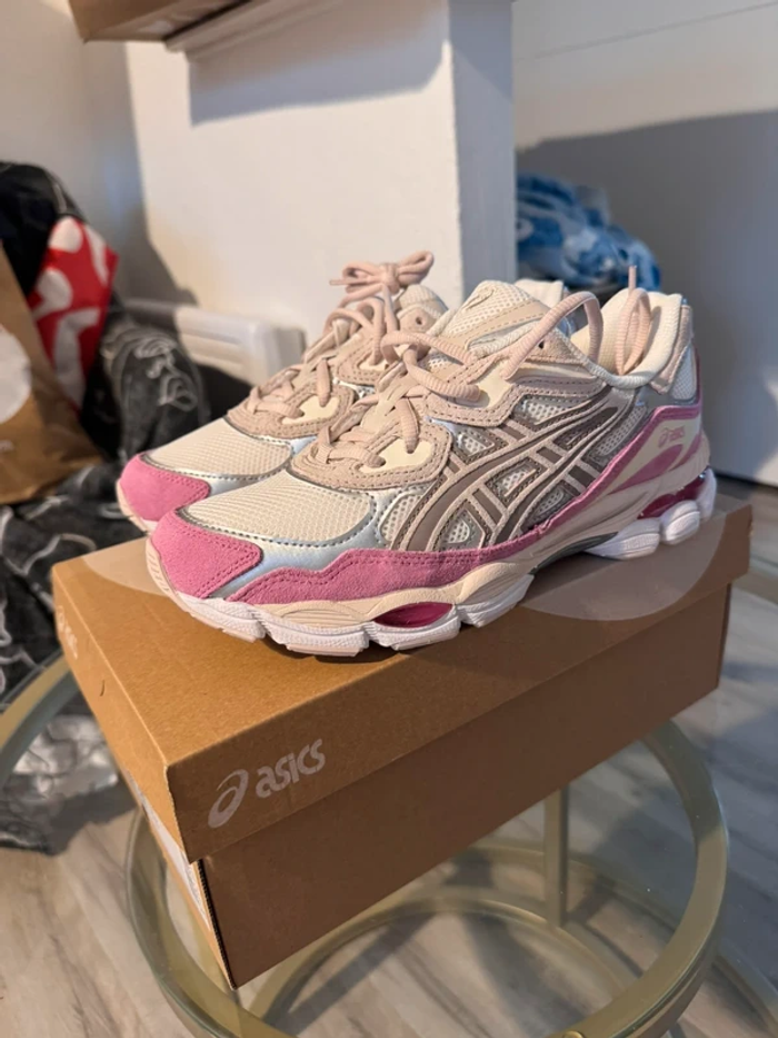 Asics Gel NYC Rose