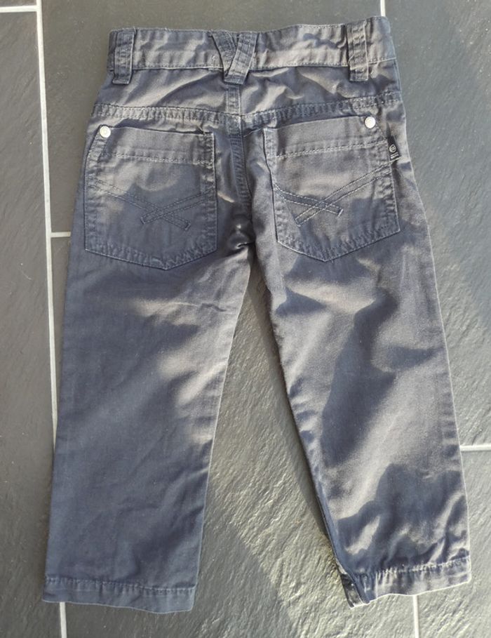 Très beau jean noir garçon 2 ans (92 cm) - photo numéro 3