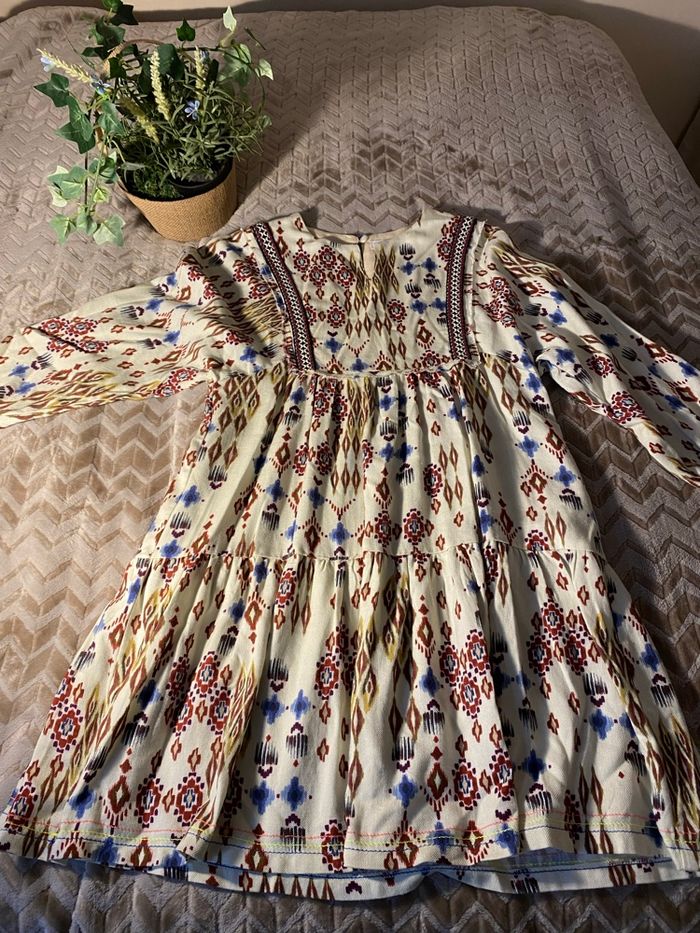 Belle robe Zara taille 10 ans