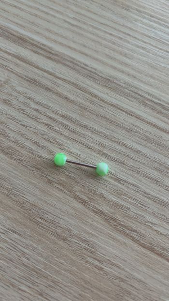 Piercing à la langue en acier inoxydable