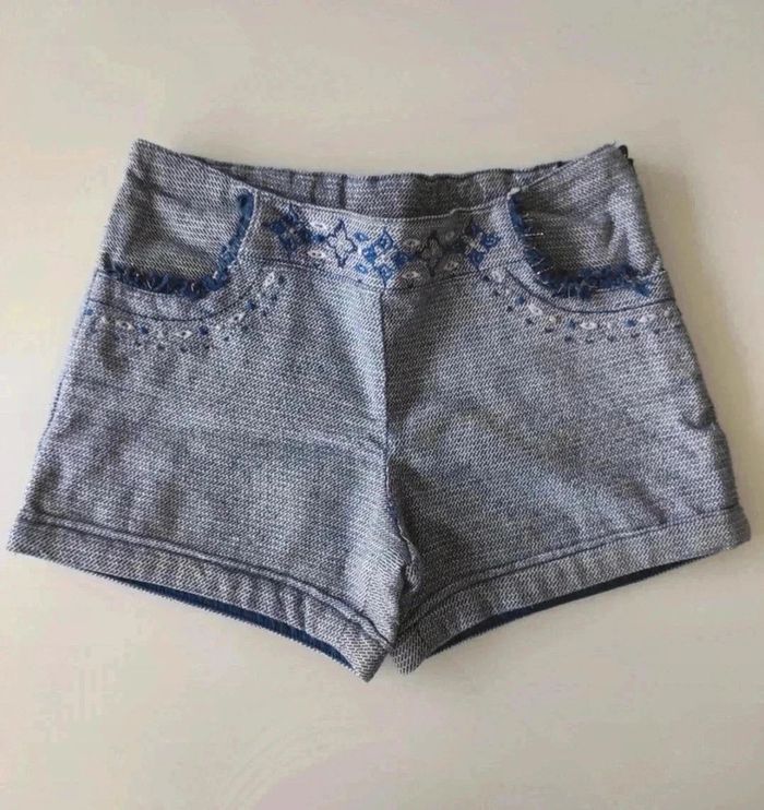 9 € Short 6 ans