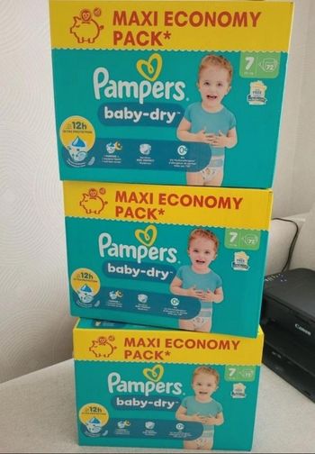 3 cartons de couches pampers taille 7