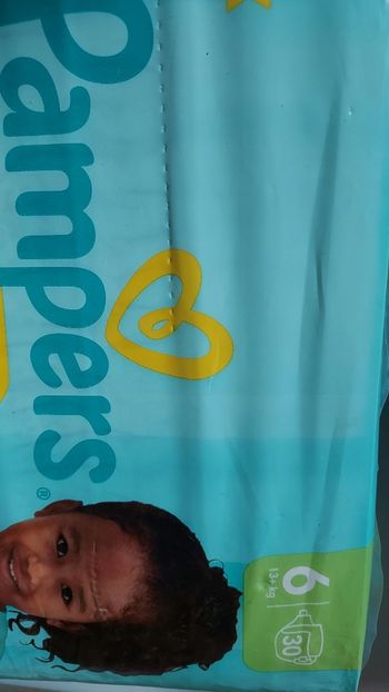 Couches pampers taille 6