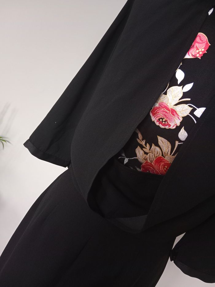 Robe noire - photo numéro 4