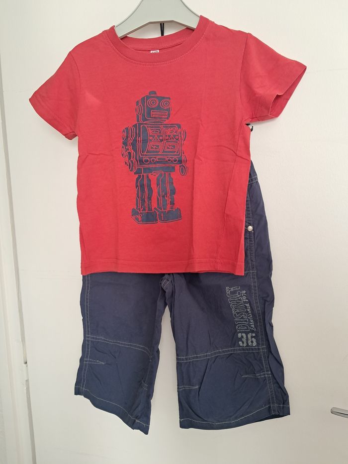 Ensemble 4 ans Tee-shirt manche court et bermuda