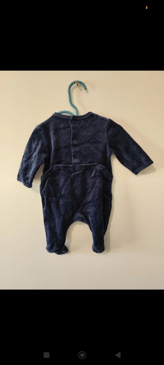 Pyjama 1 mois - photo numéro 2