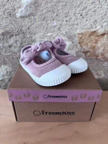 Chaussure en toile