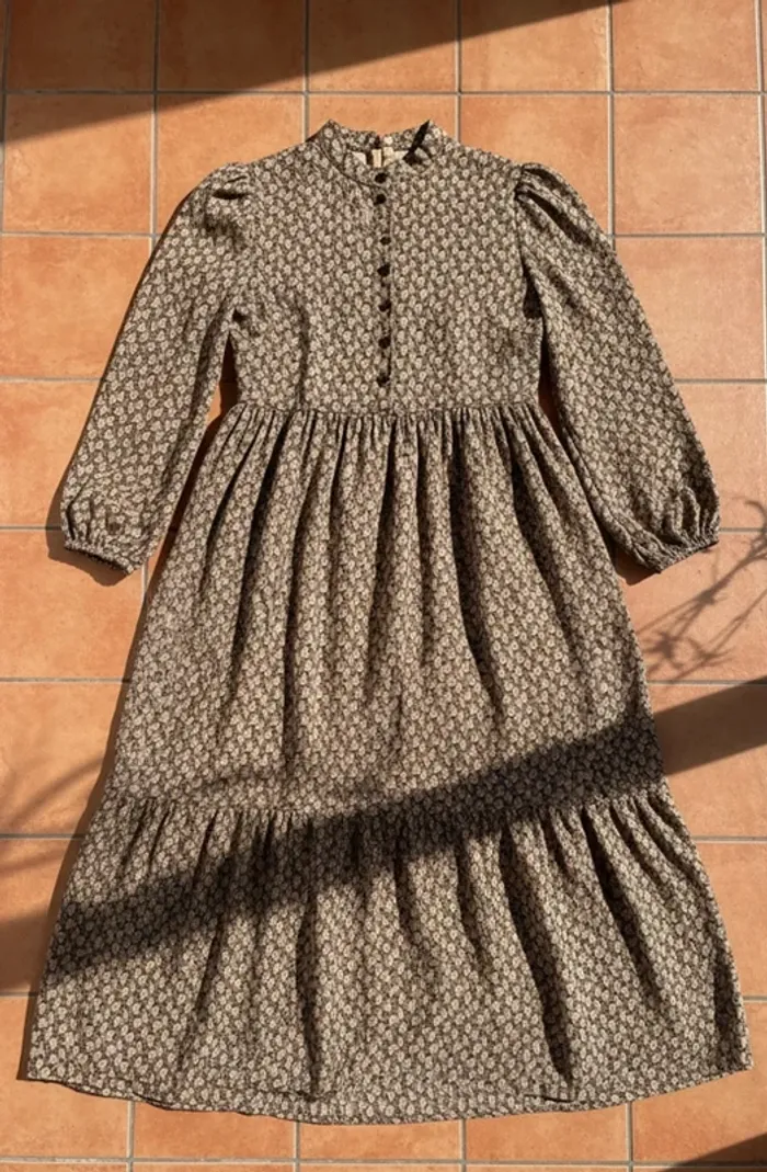 Robe longue vintage à motifs, taille M, chic rétro bohème élégante