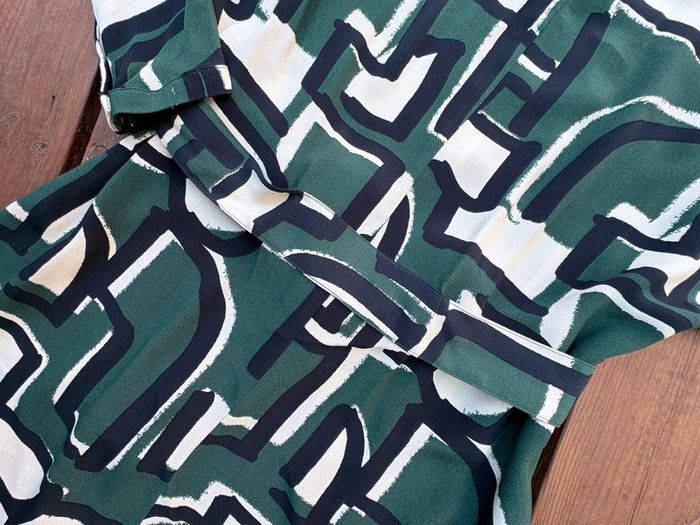 Chouette robe Zara taille L - photo numéro 2