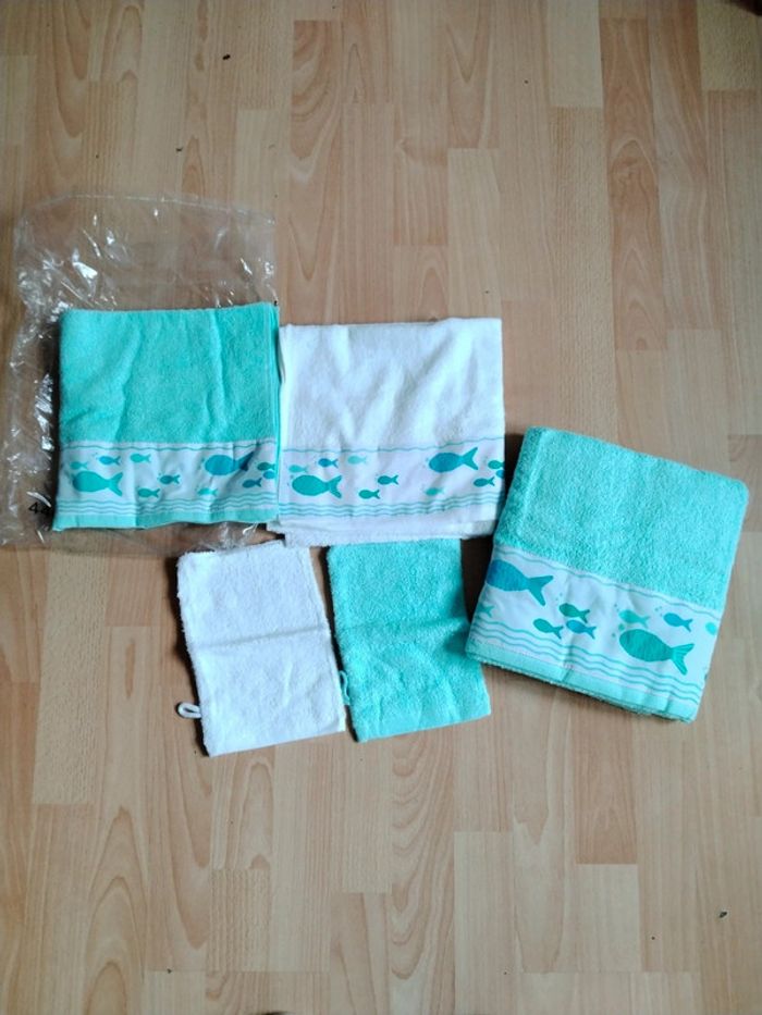Lot serviettes neuf - photo numéro 2