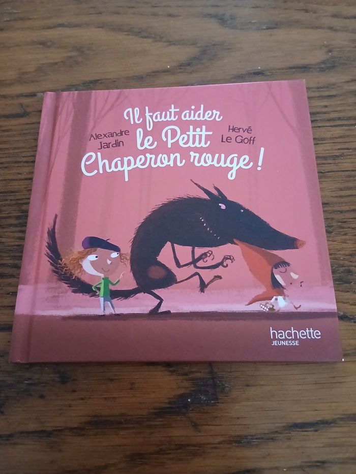 Il faut aider le Petit Chaperon rouge - photo numéro 1