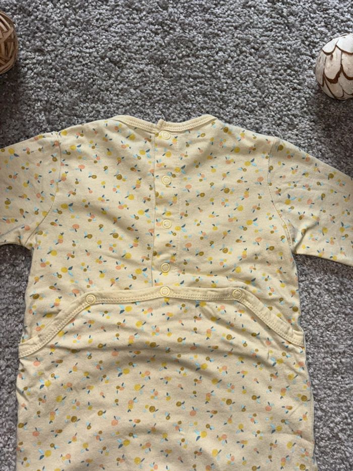 🌺Pyjama 1 pièce/ Grenouillère jaune pastel au motif fruits écrit Always Love Taille 12mois/73-76cm🌺 - photo numéro 7