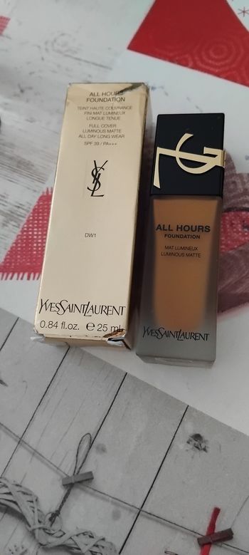 Fond de teint yves saint laurent