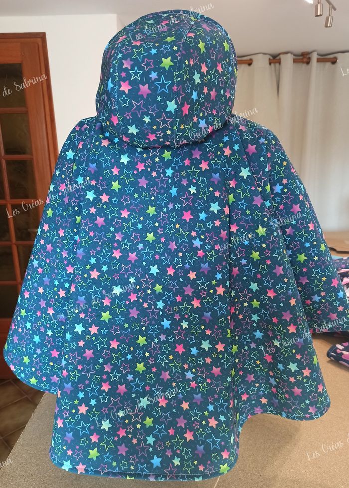 Poncho 4-8 ans étoiles - photo numéro 2