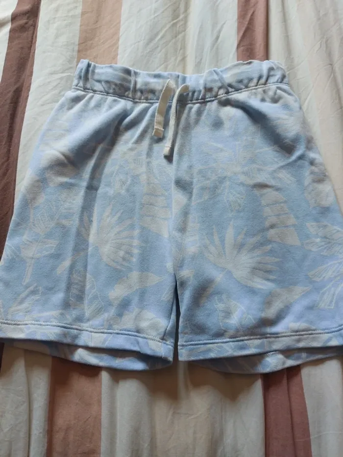 Short en molleton taille élastique 134cm