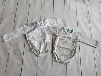 Lots de 2 bodies 6 mois bébé 9