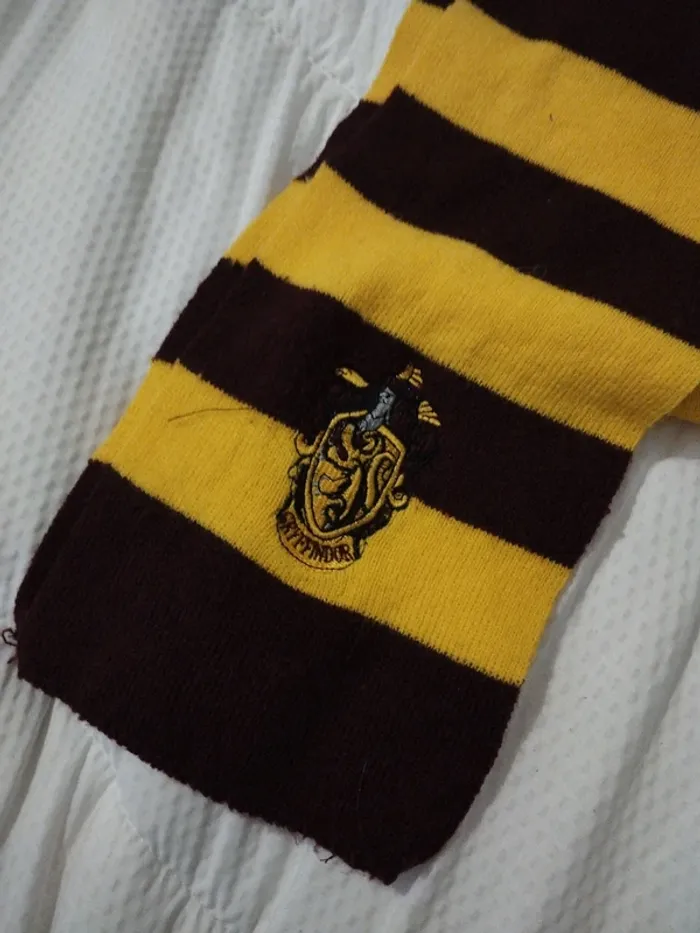 Écharpe Gryffondor Harry Potter - photo numéro 2