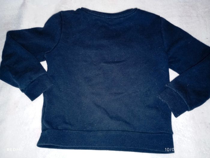 Pull bleu marine. - photo numéro 2